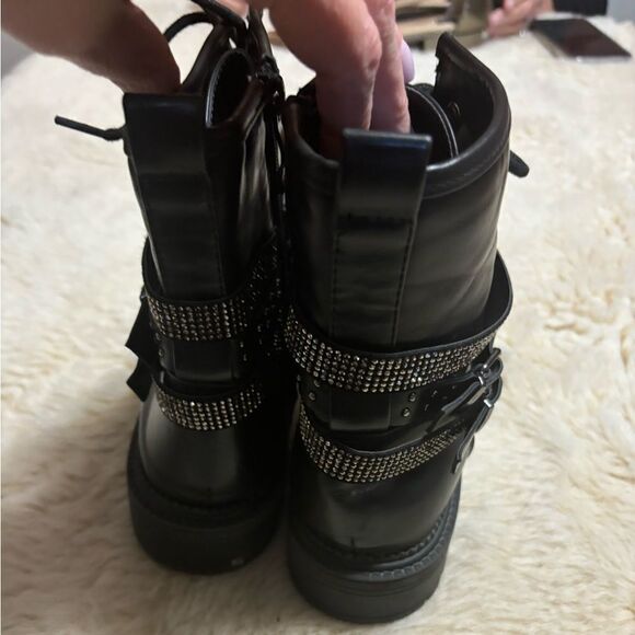 Rock and Candy Hensley Black Boots with Rhinestone Detail size 8 - Picture 6 of 10